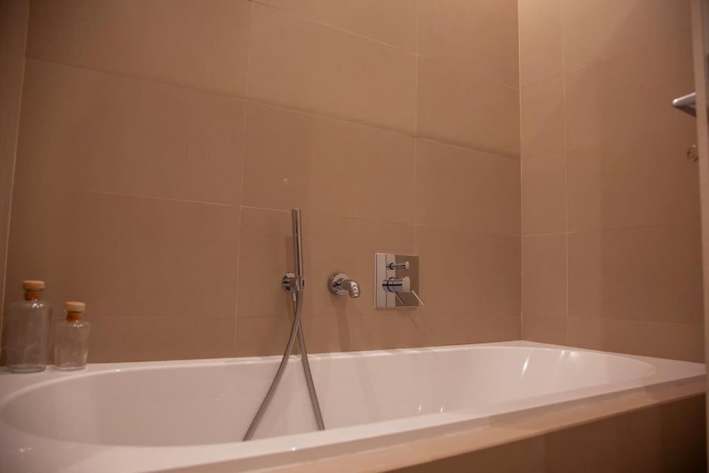 Roma, Gemelli Casa Eleganza, Resort Modernista Εξωτερικό φωτογραφία